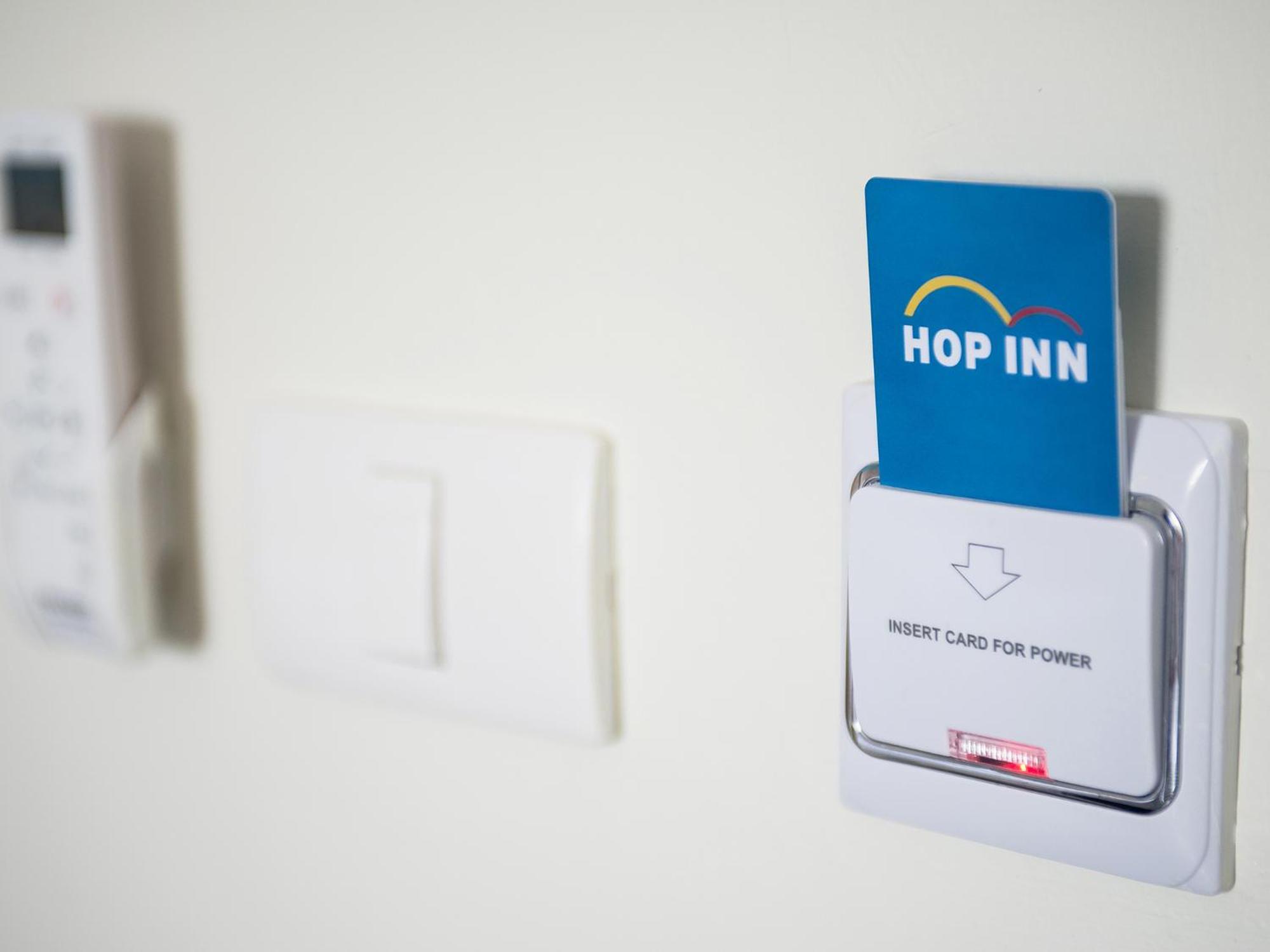 Hop Inn Лоеи Екстериор снимка